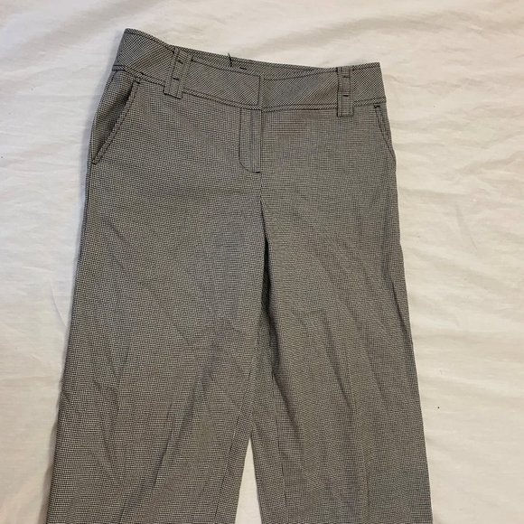 ๐๐๐ ANN TAYLOR LOFT ANN WOMENS CAPRIS PANTS SIZE 4 ๐๐๐ - Picture 1 of 5